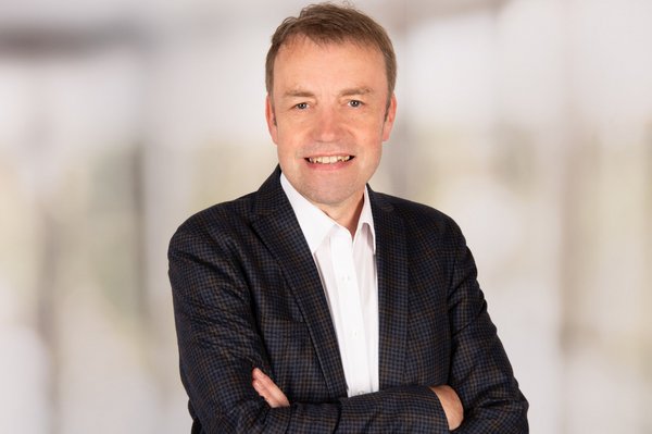 Johannes Loxen, CEO SerNet Inc.